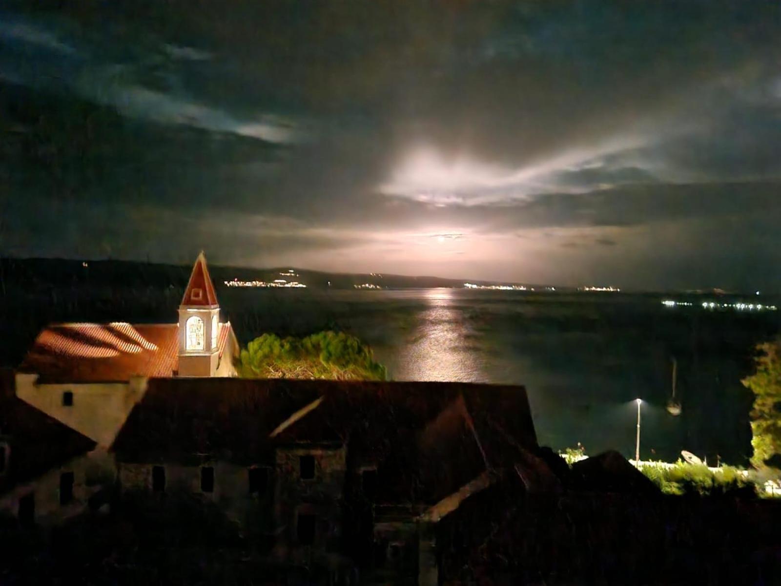 Panorama Sea View Apartment A Omis Luaran gambar